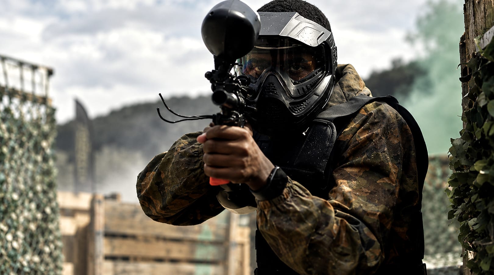Le Colonel Varkon en action sur le terrain de paintball